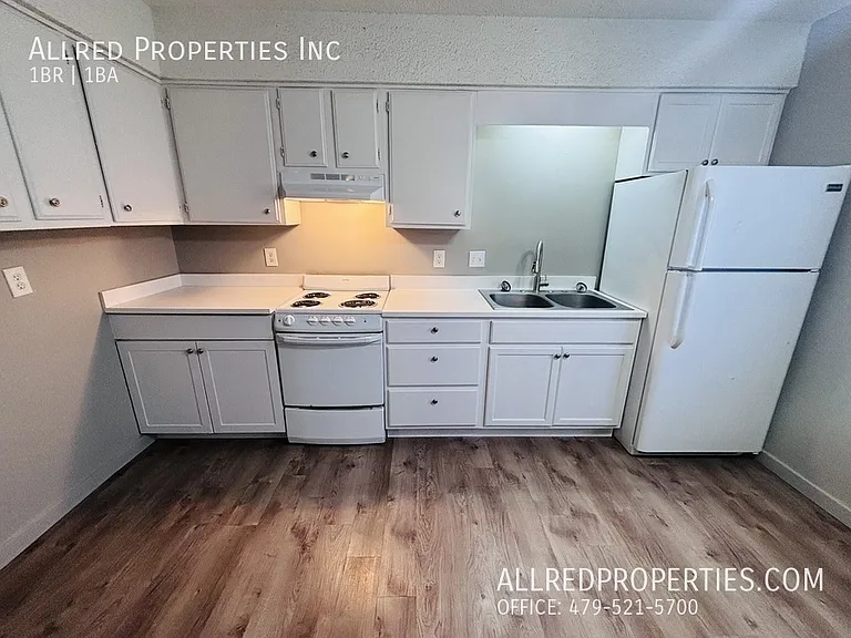 614 W Cleveland St #9 — Photo 6