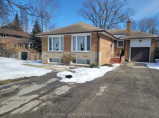 9 Koos Rd, Toronto, ON M9C1W4