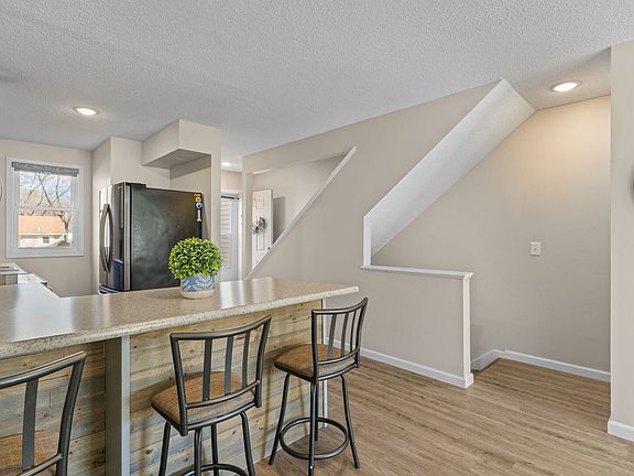 5th image of 3818 Belle Ave #0