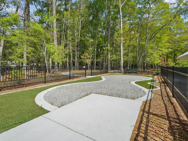 Hamlet Maybank - Homes & Townhomes for Rent — Photo 10
