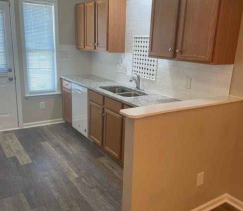 4th image of 6613 Vlosi Dr