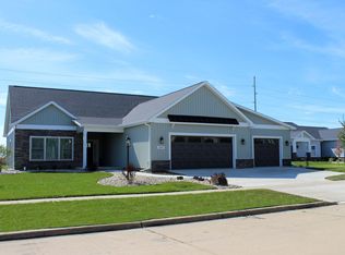 2647 Muirfield Pl, Urbana, IL 61802