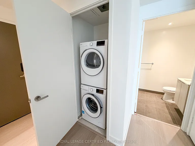 448 Burnhamthorpe Rd W #6407 — Photo 21
