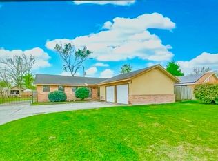 5707 Trafalgar Dr, Houston, TX 77085
