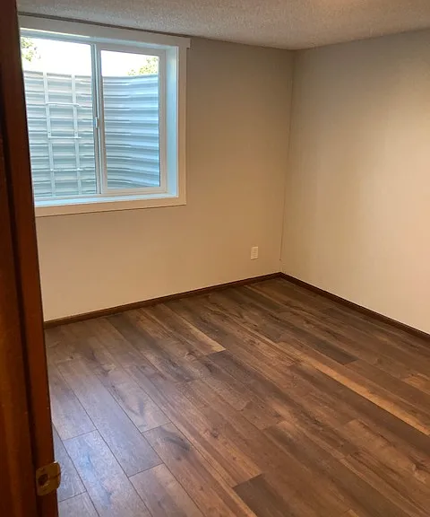 3125 W Indian Trail Rd — Photo 4