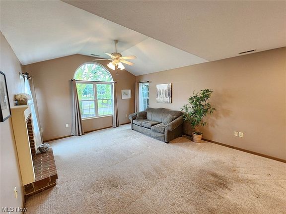 4th image of 4323 Hunters Chase Ln