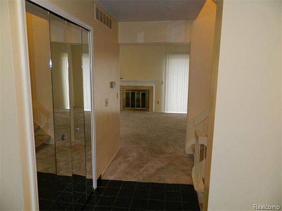 2nd image of 5290 Wright Way E #1