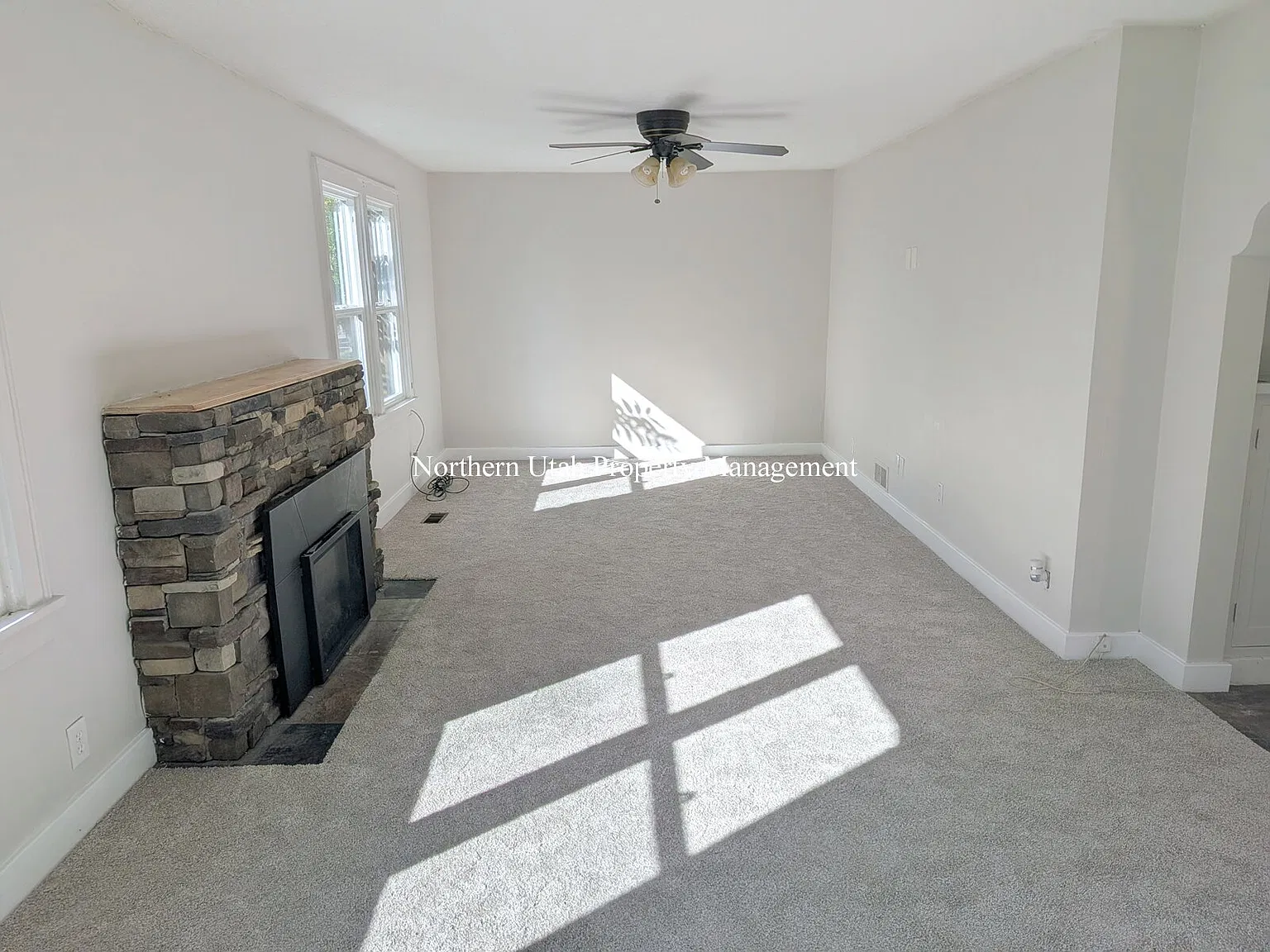 4 bed, 2.0 bath, 1907 sqft, $1,995 — Photo 3