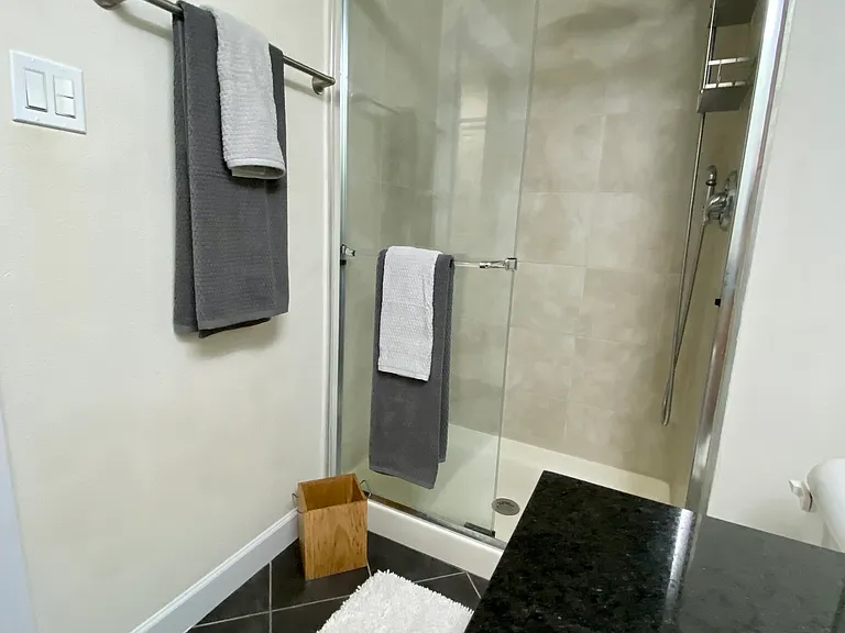 5696 Kingsbury Ave #402 — Photo 17