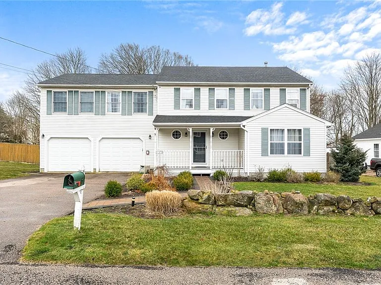 6 Pickering Dr — Photo 1