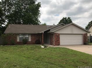 11002 E 96th Pl N, Owasso, OK 74055