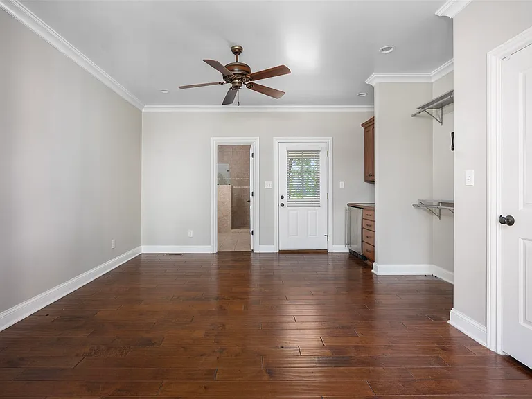 358 Club Ct — Photo 16