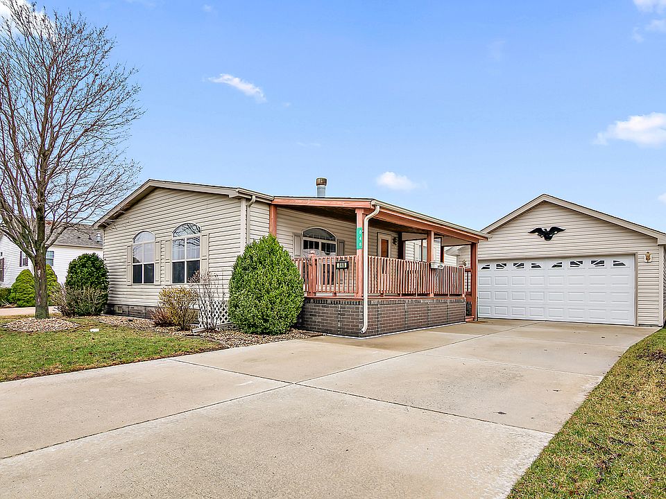 1st image of 848 Aspen Dr