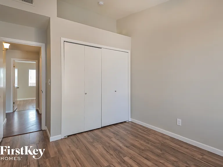 9550 E Caldwell Dr — Photo 12