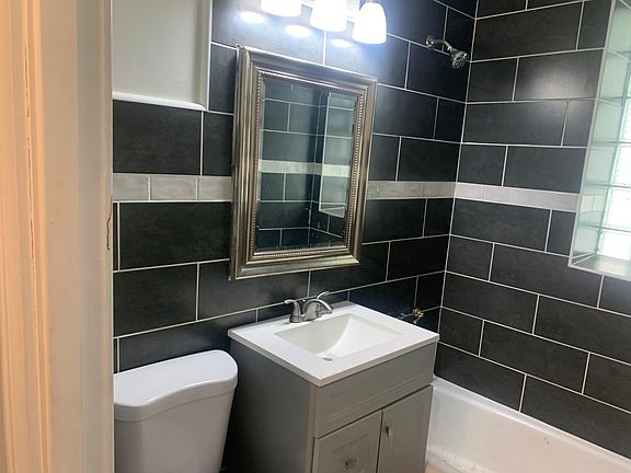 5th image of 2958 N Mango Ave #1