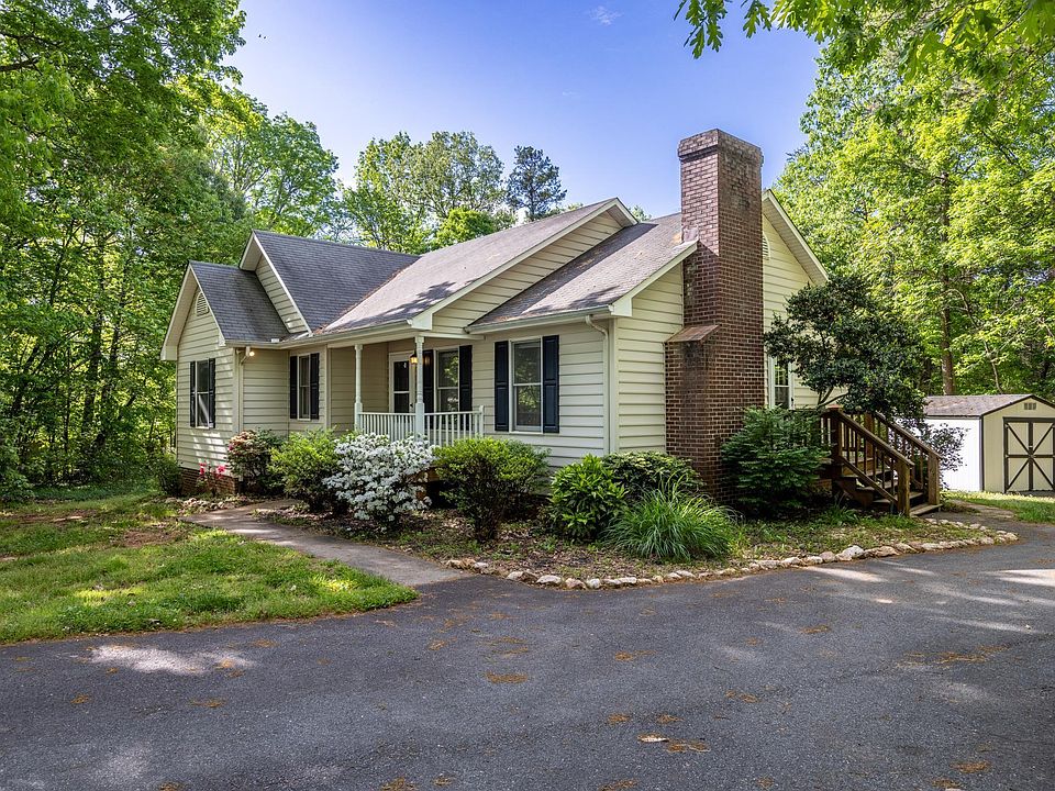 1st image of 479 Fairlane Dr