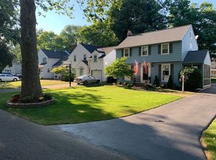 136 Belmeade Rd, Rochester, NY 14617