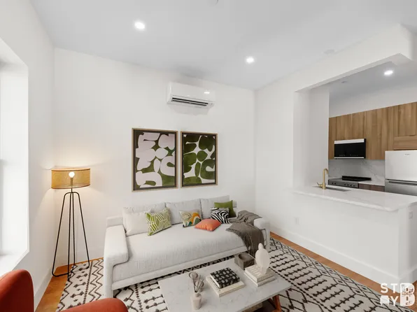 5102 Fifth Avenue image 2 of 8