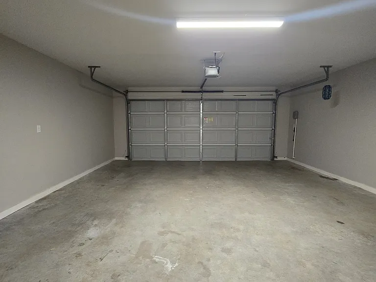 19866 Meadow West Ln — Photo 20
