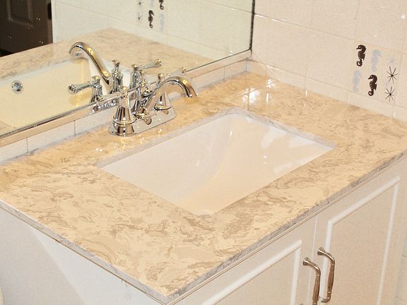 5th image of 426 W Barry Ave APT 205
