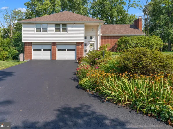 654 Grace Ave, Spring City, PA 19475