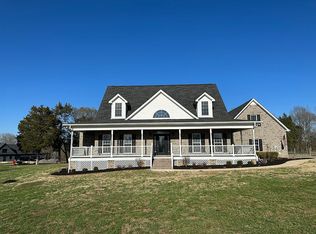 808 W Trimble Rd, Milton, TN 37118