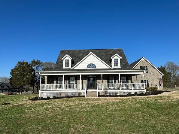 808 W Trimble Rd, Milton, TN 37118