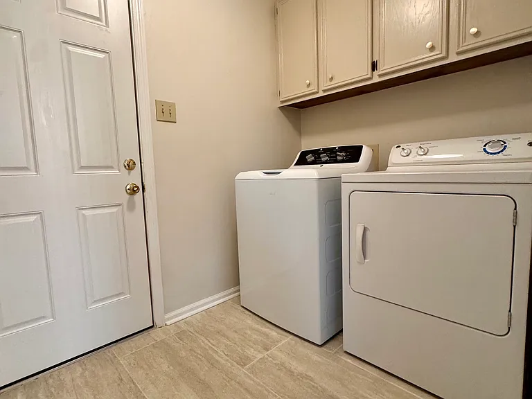 19 Burkwood Dr — Photo 10