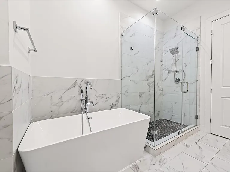 5841 Dolores St — Photo 29