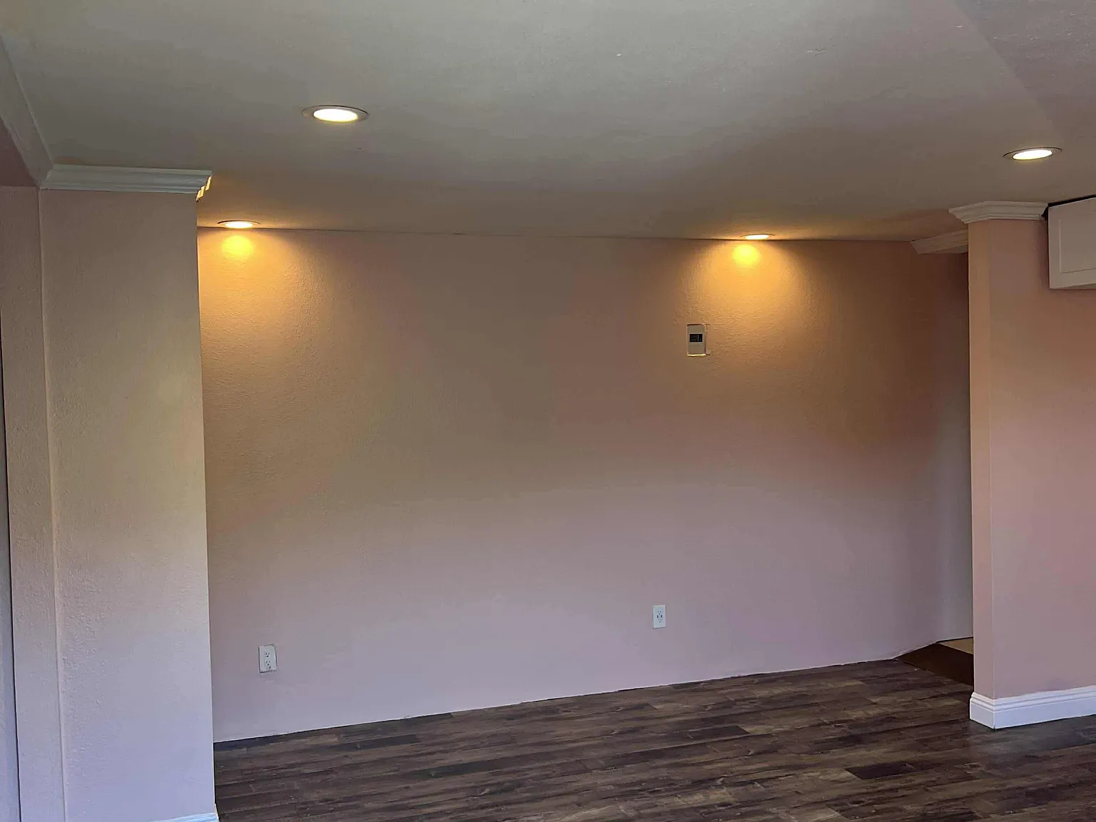 950 E G St — Photo 2