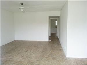 4th image of 290 Norwich E #M