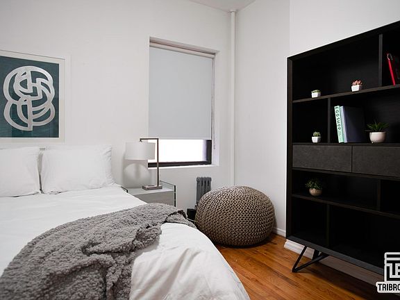 2nd image of 497 Franklin Ave #2B