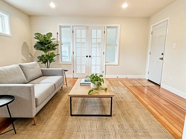 7 Smith St, Medford, MA 02155