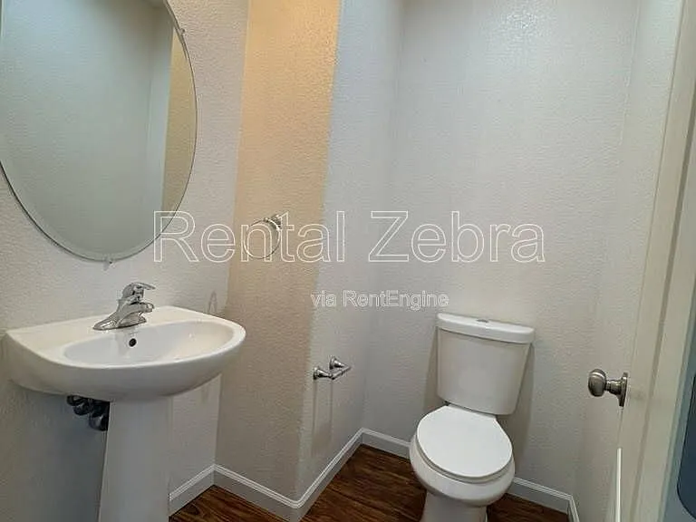 256 Mono Lake Ave — Photo 4