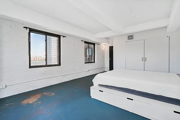 Sold by Avenue Sotheby's International Realty | media 29