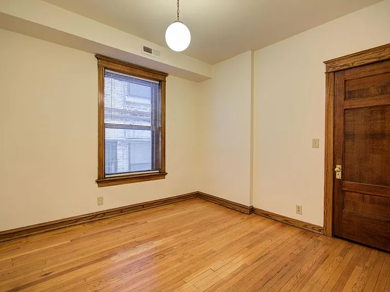 845 W Sheridan Rd #3 — Photo 8