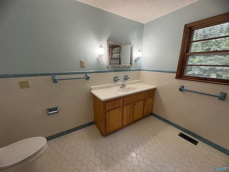 2103 Shannonhouse Rd SW — Photo 14
