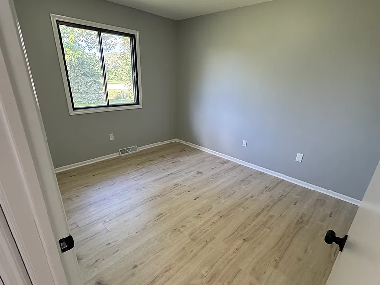 2250 Sunrise Dr — Photo 8