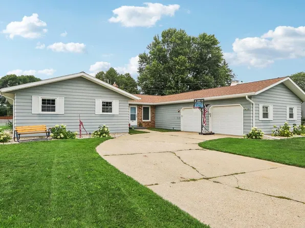424 Higgins Drive, Evansville, WI 53536