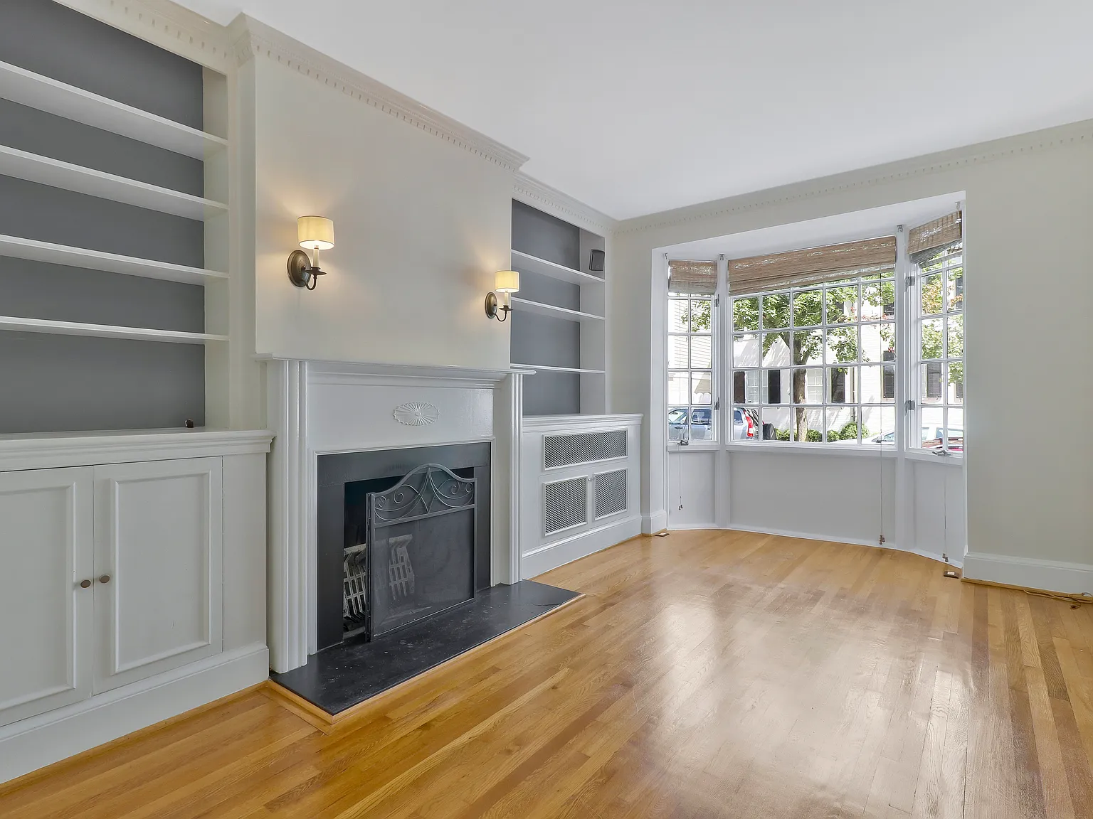 2 bed, 1000 sqft, $5,000 — Photo 2
