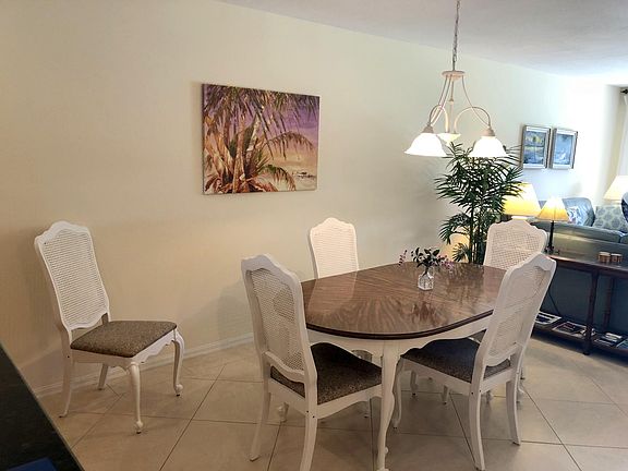 4th image of 3939 Ocean Dr