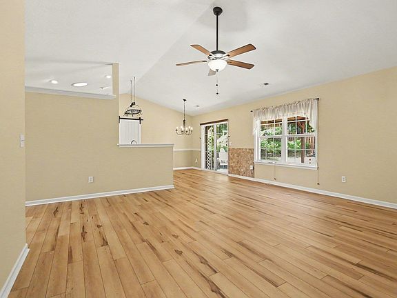 5th image of 744 White Cloud Dr