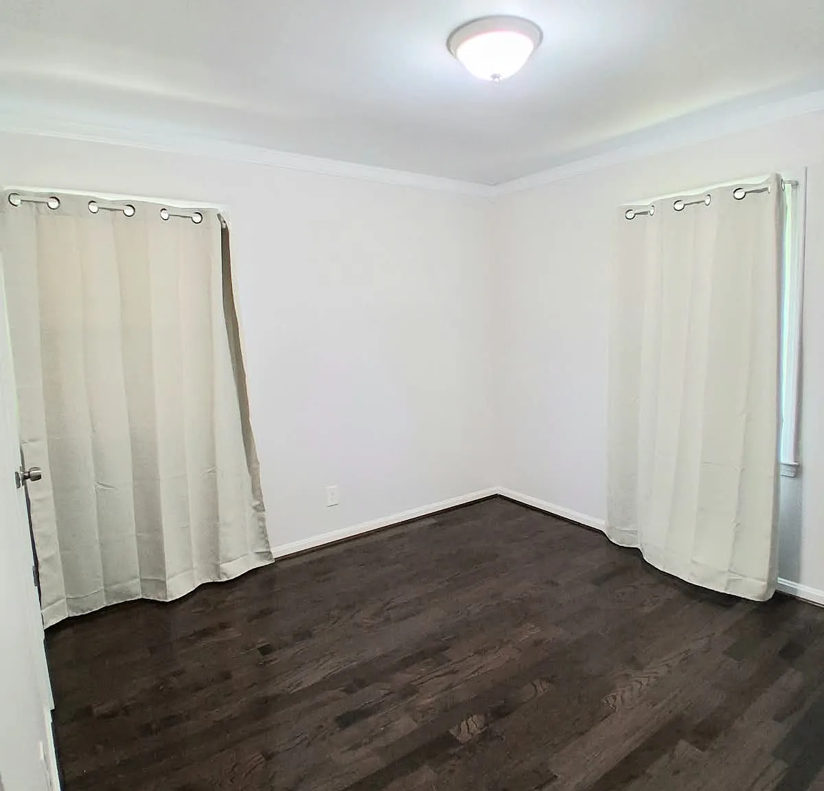 4 bed, $2,100 — Photo 4