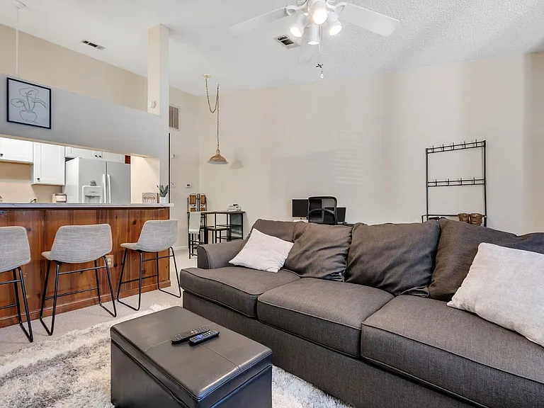 2203 Sandpiper St — Photo 5