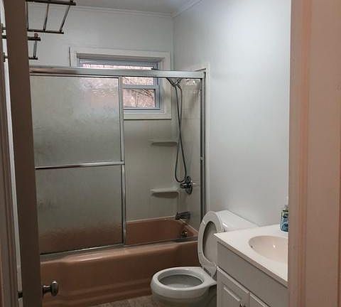 4th image of 190 Church St #2R