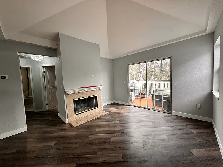 606 Arcadia Ter #306 — Photo 6