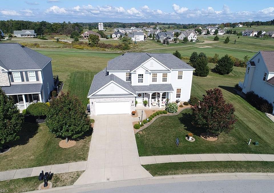 1st image of 202 Canterbury Ct