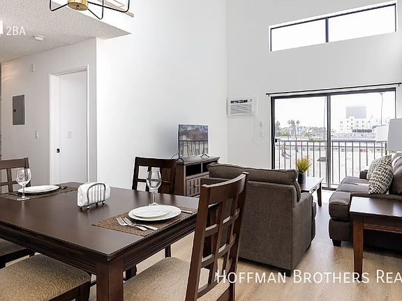 4th image of 136 N Mariposa Ave #308A