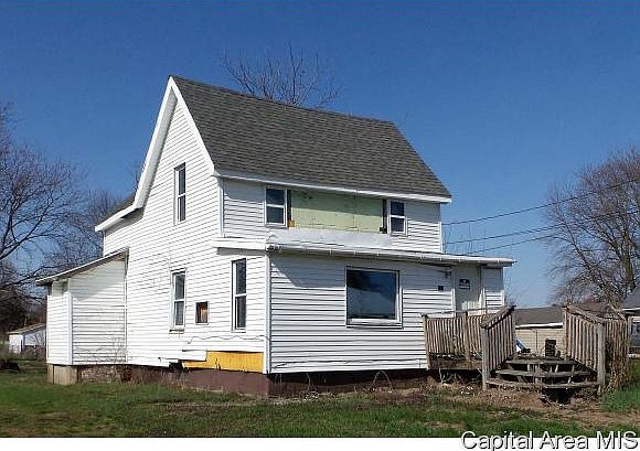 2nd image of 761 W 1st St