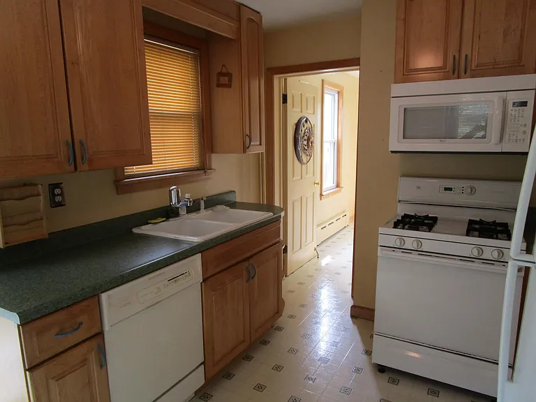 142 George St #1 — Photo 4